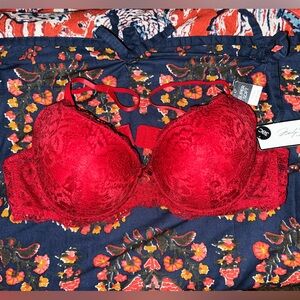 Marilyn Monroe Super Soft Mega Push-Up Bra size 38C NWT Red $4.99 ships :>